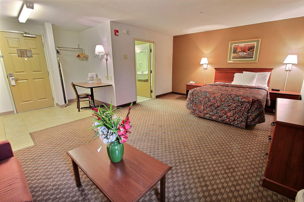 Crestwood Suites Of Newport News Extérieur photo