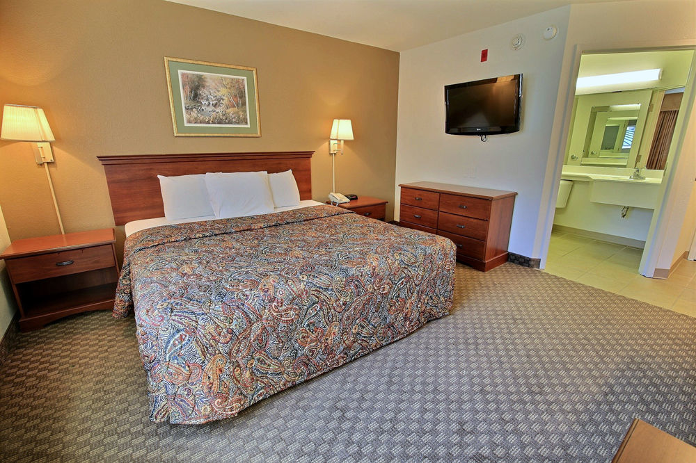 Crestwood Suites Of Newport News Extérieur photo