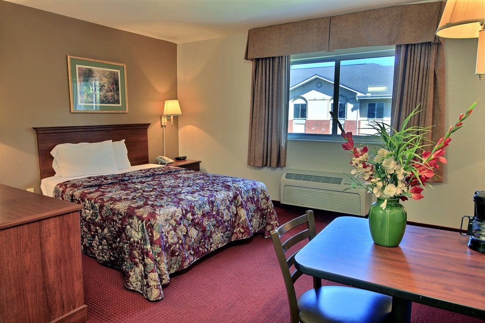 Crestwood Suites Of Newport News Extérieur photo